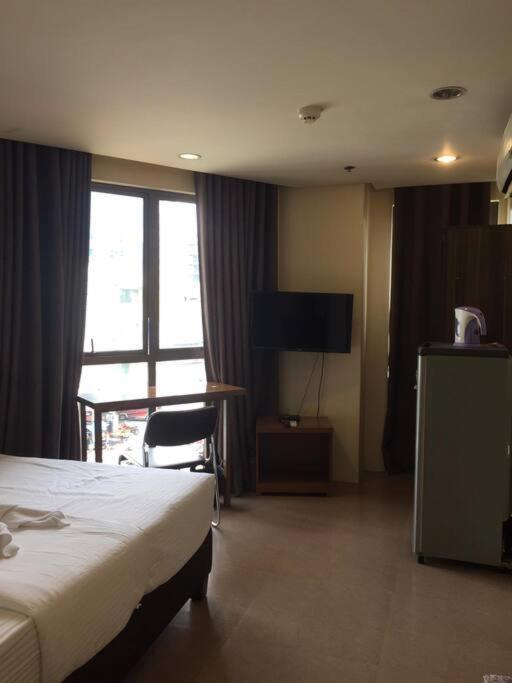 Spacious B303 * Manila