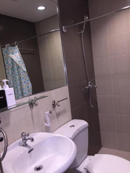 Apartment Spacious B301 Manila