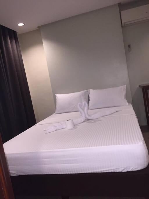Spacious B206 * Manila