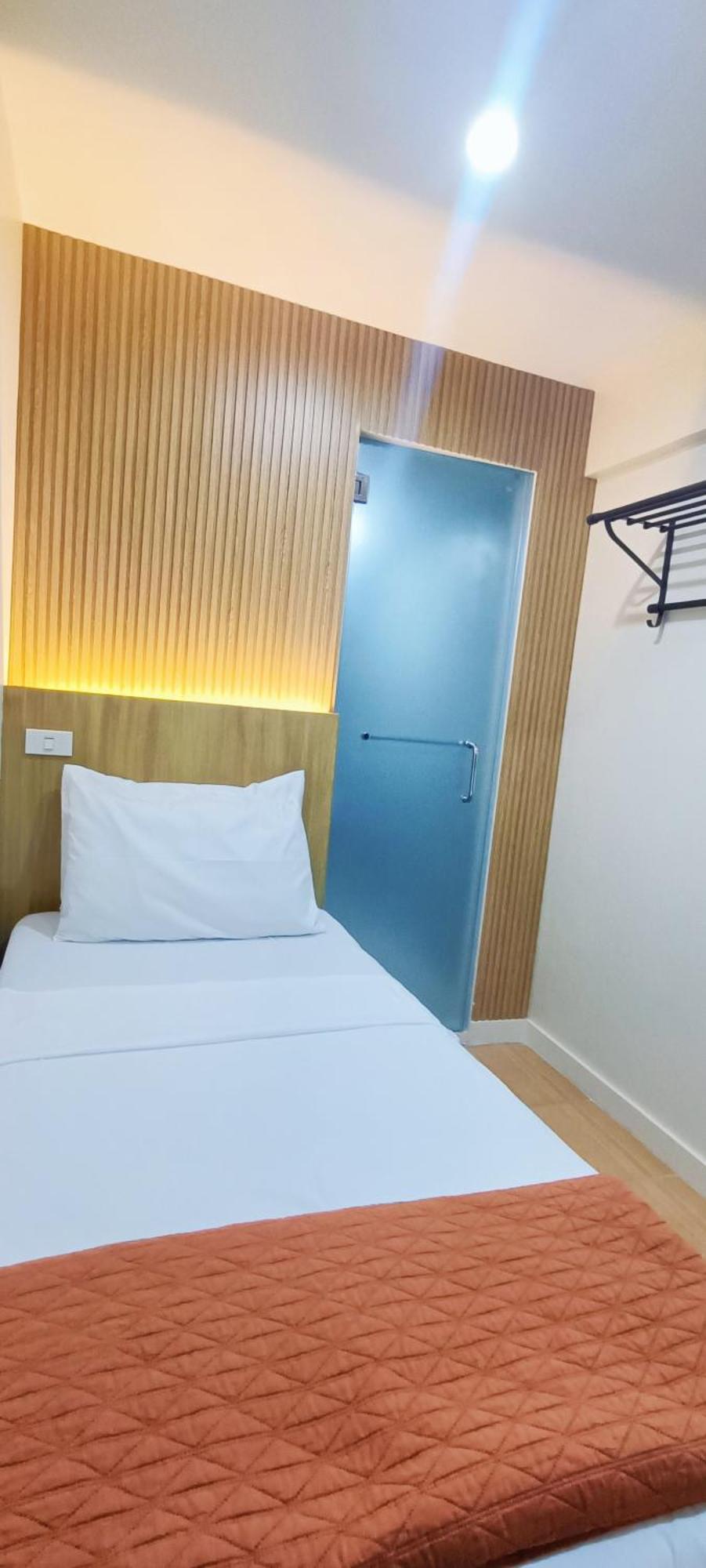 Hotel Stone House Manila