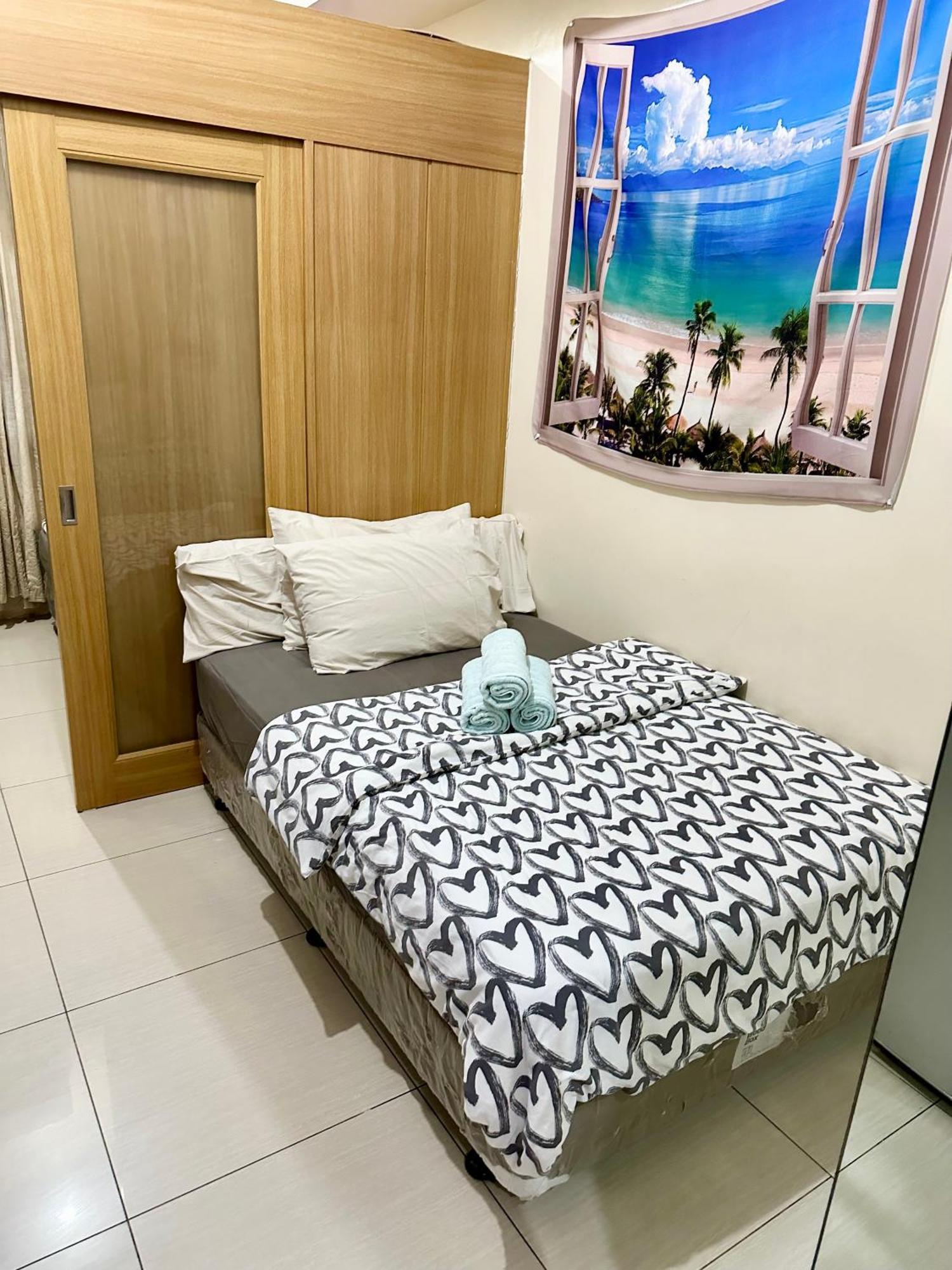 Kathys Crib At Shell Residences Apartment *