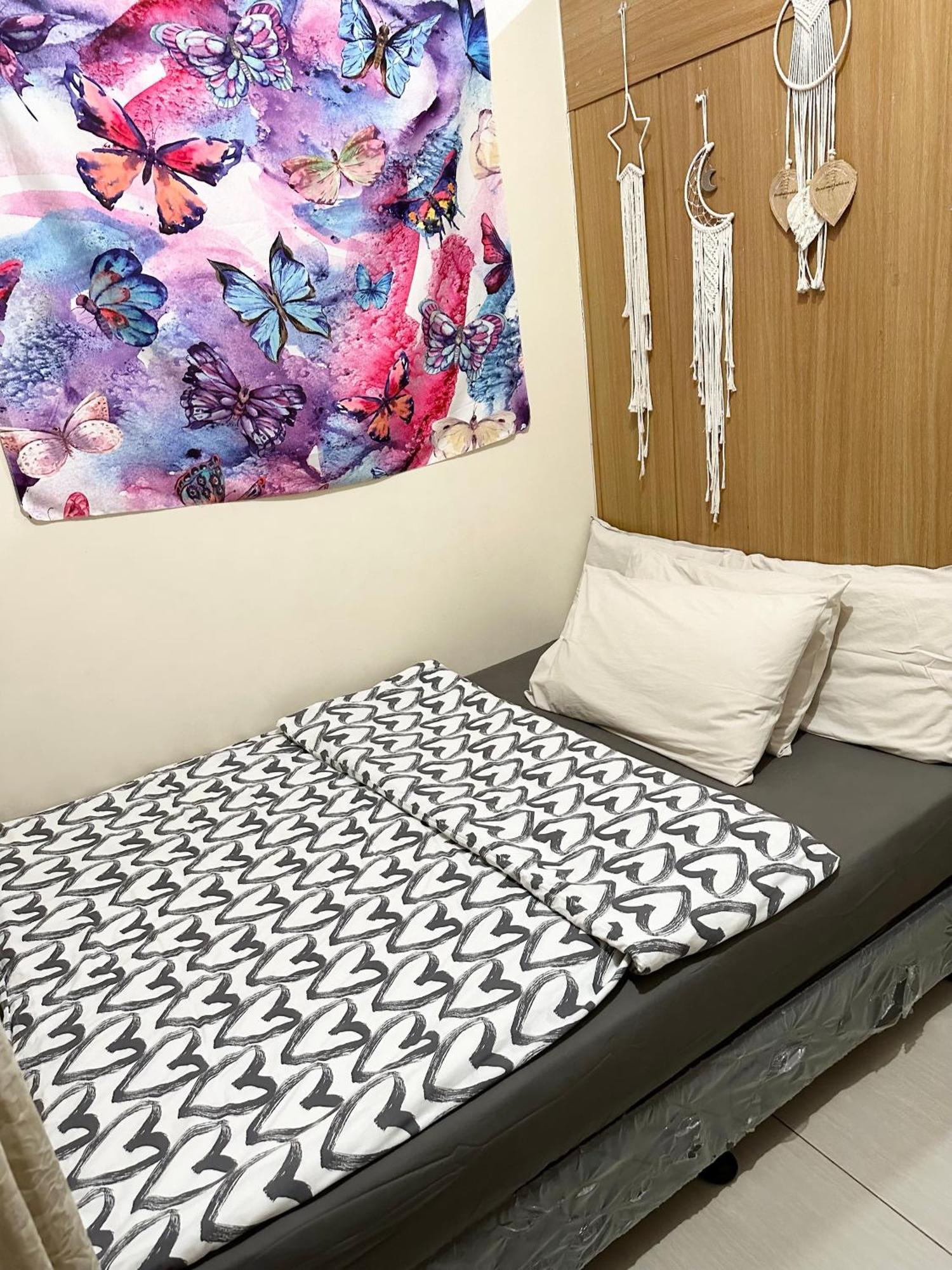 Apartment Kathys Crib At Shell Residences *
