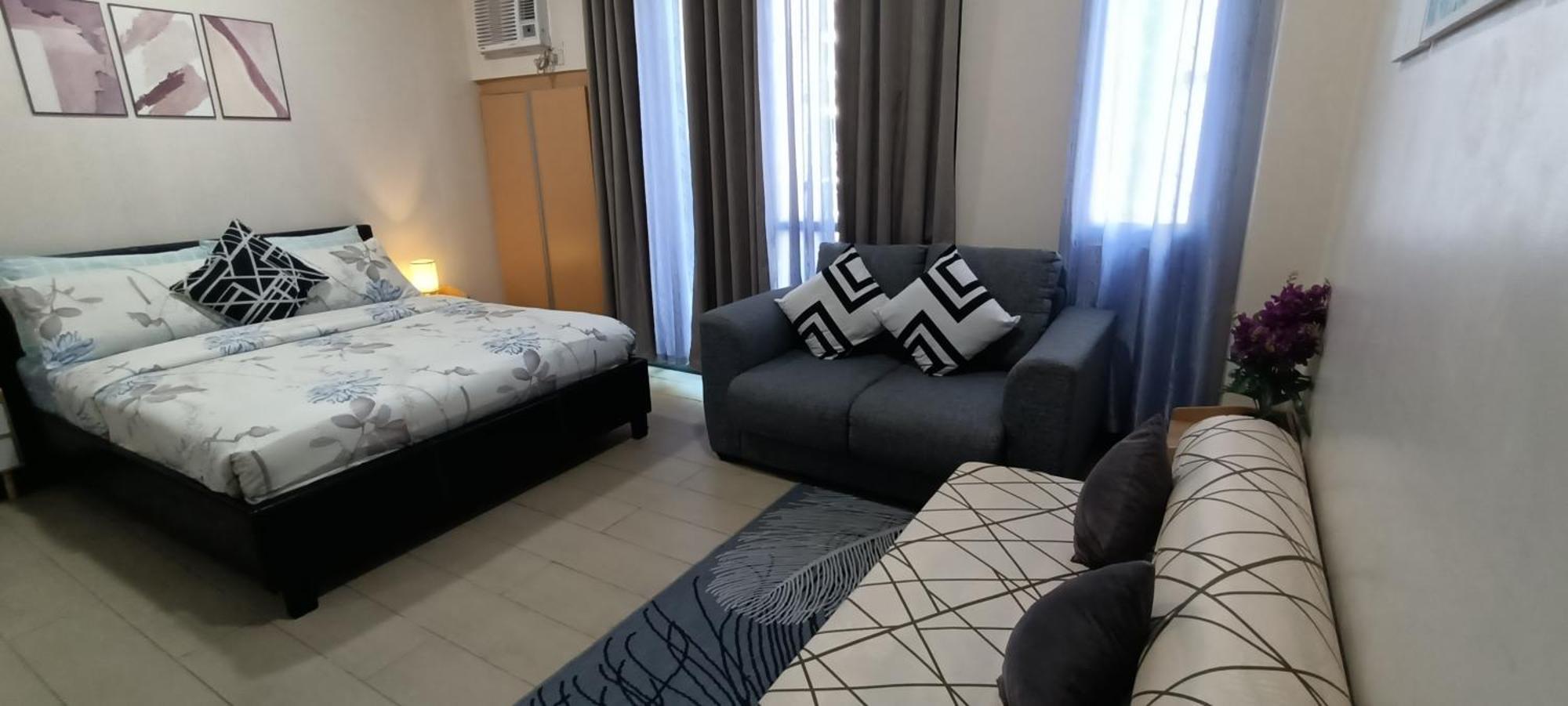 Hilanders Condotel Across Terminal 3 Manila