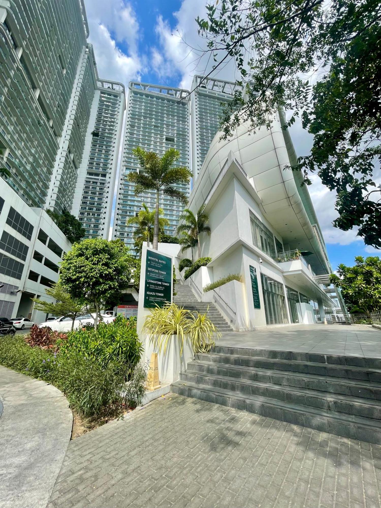 The Serene Escape Rockwell Makati City View 1br Apartamento Manila