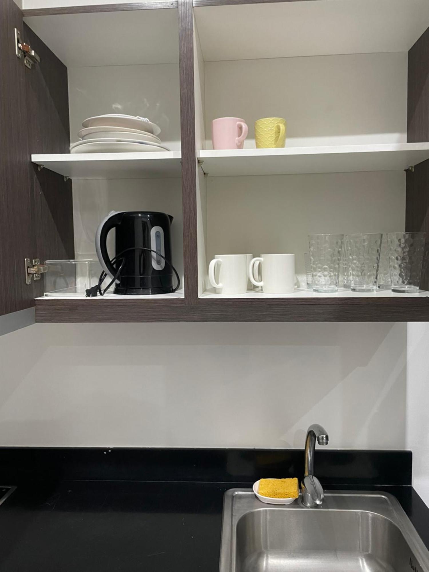 For 4 With 300mbs Internet At Heart Of Makati