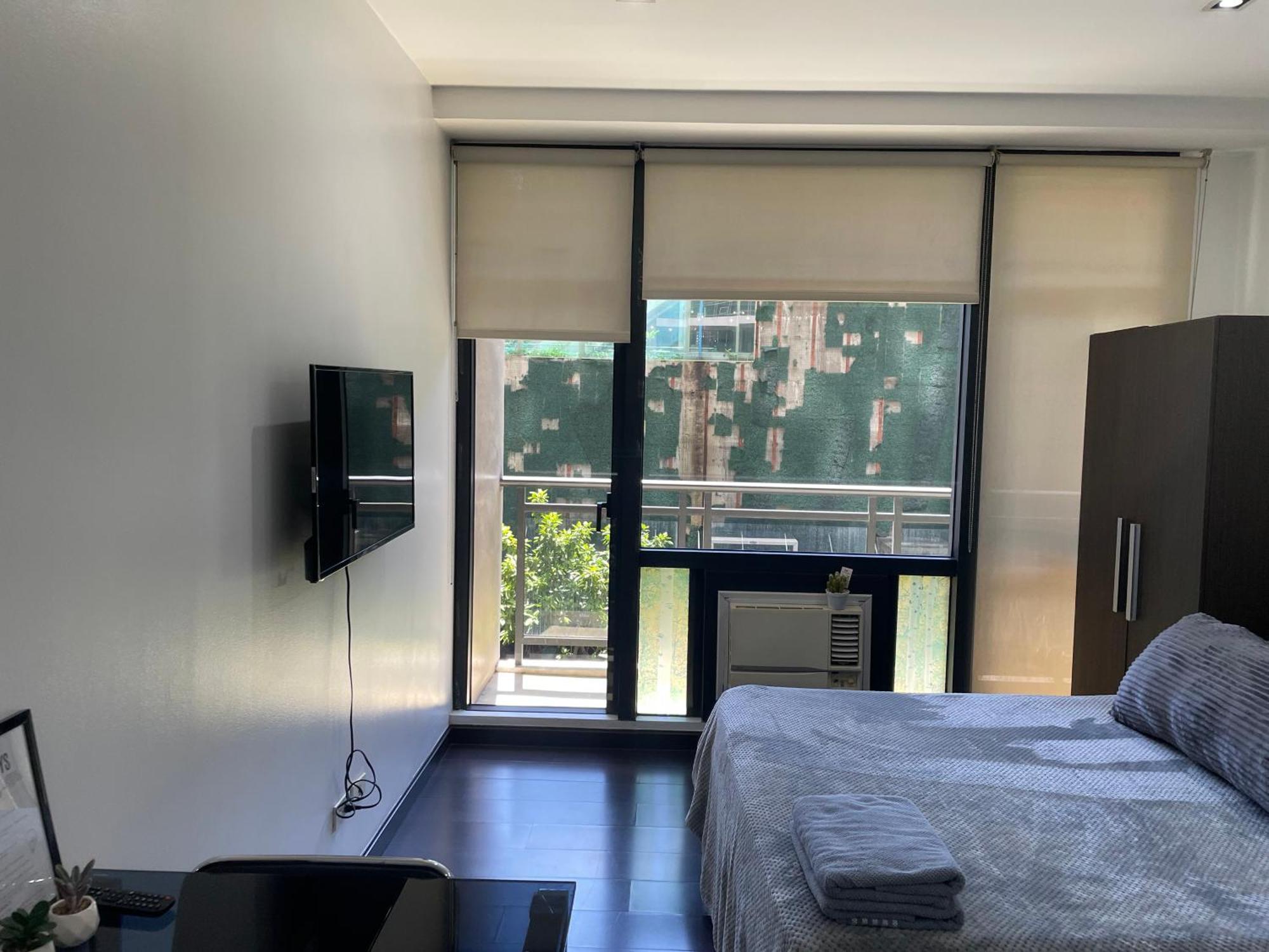 Apartamento For 4 With 300mbs Internet At Heart Of Makati *