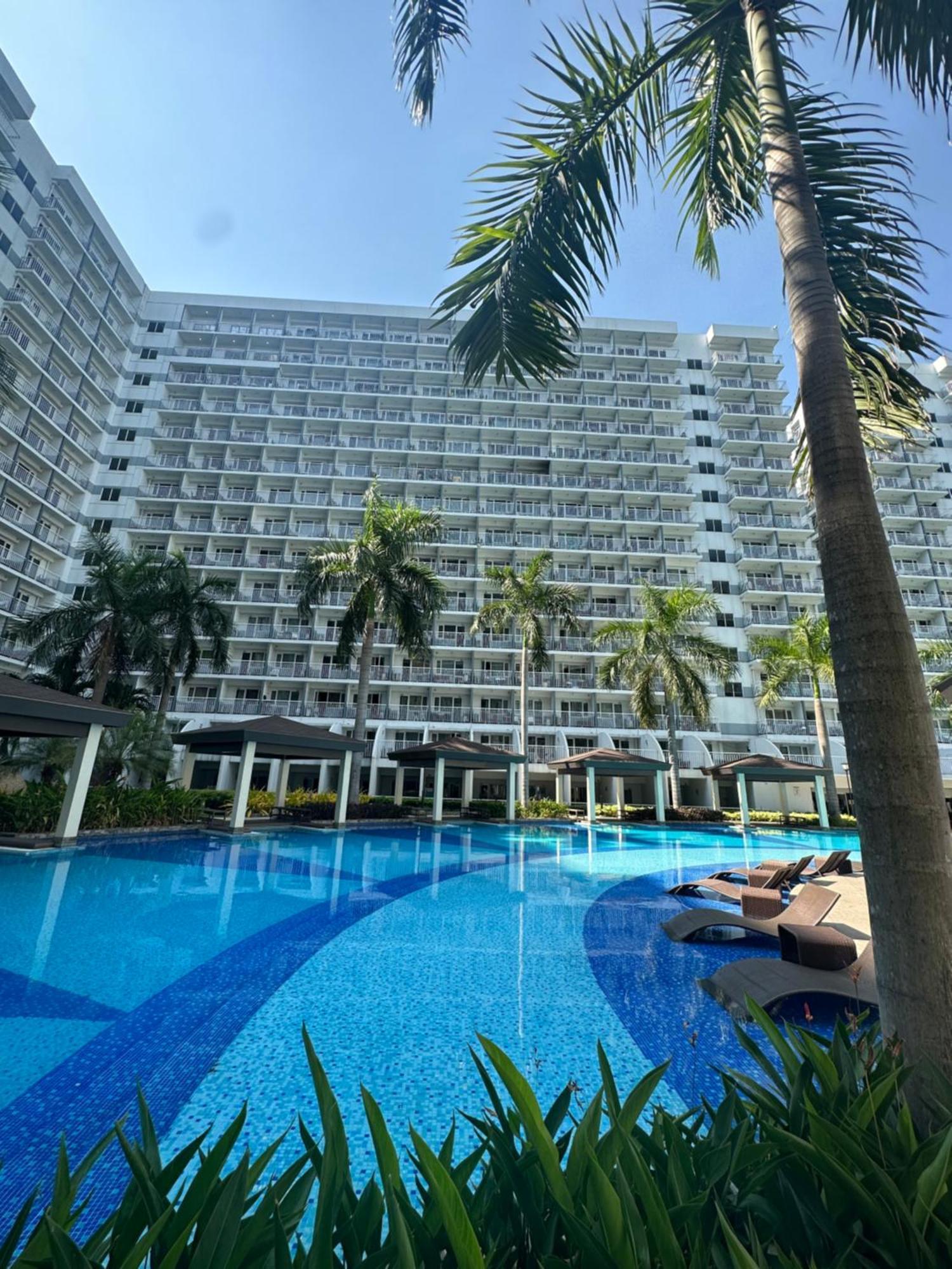 Shell Residences Staycation * Manila