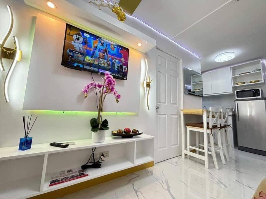 Hacienda Balai 9-2l * Manila
