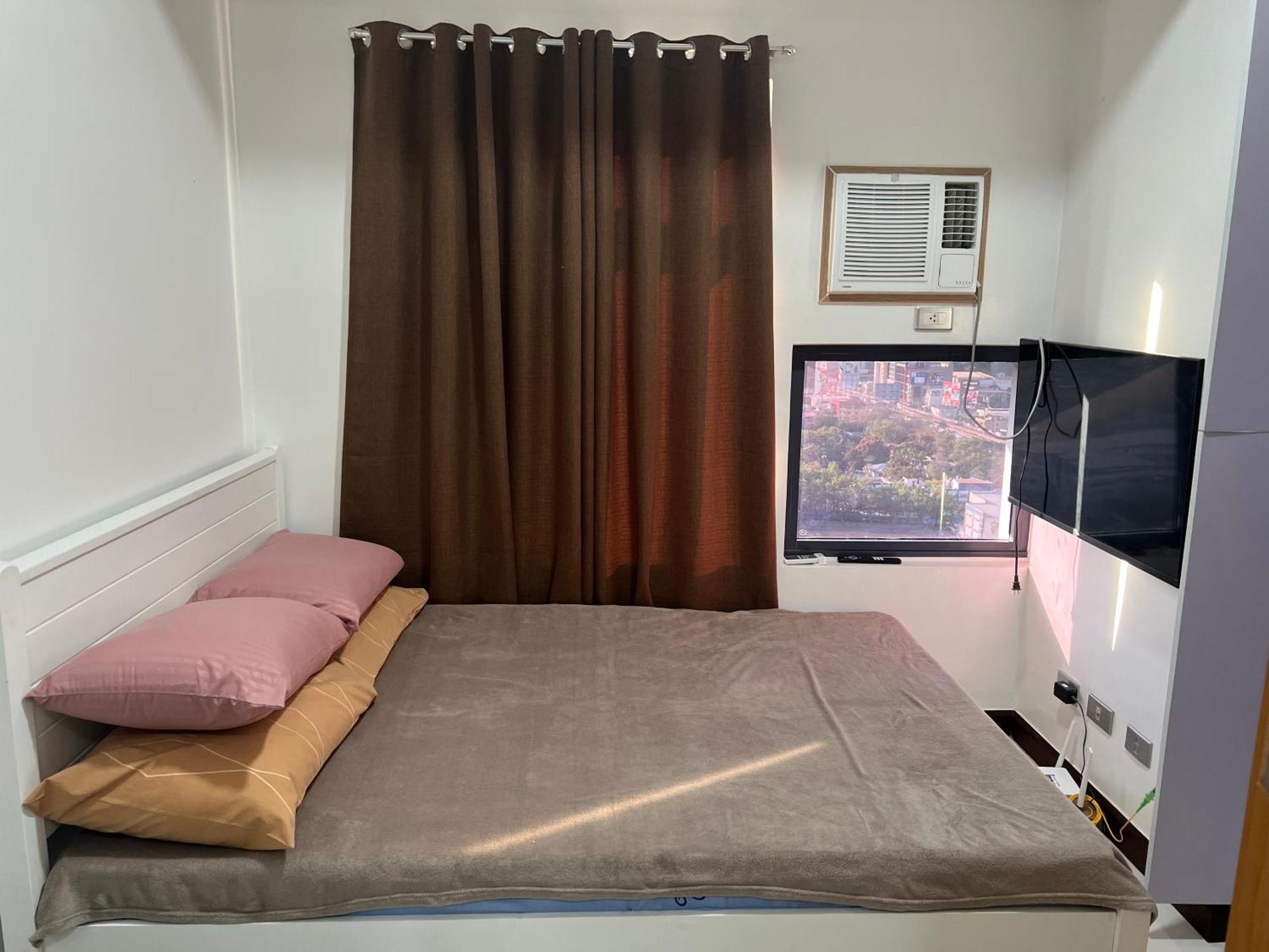 Unit 23 Greenhills, Annapolis Metro Manila