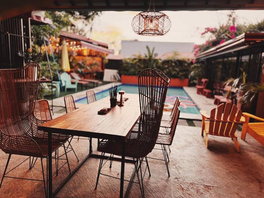 Bay Garden: Tropical Pool Villay Apartment *