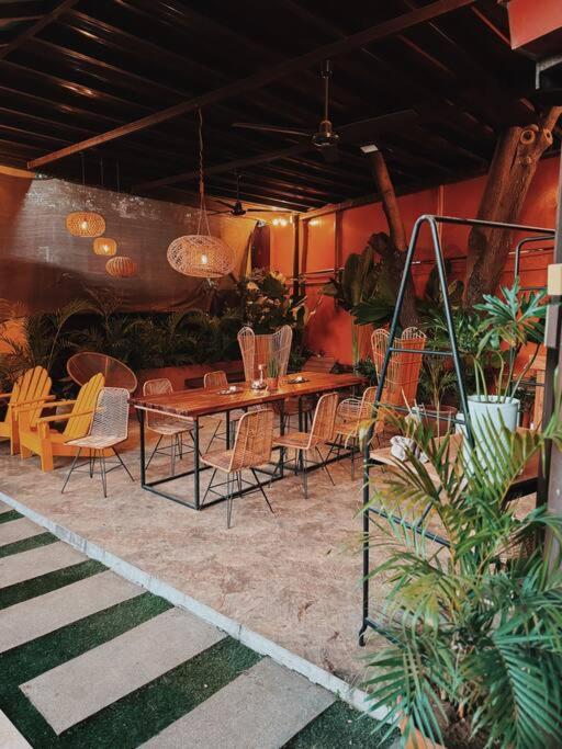 Apartment Bay Garden: Tropical Pool Villay Manila