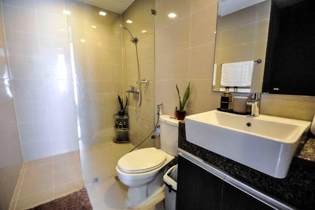 New Modern Luxurious 2bedroom In Eastwood Apartment Manila