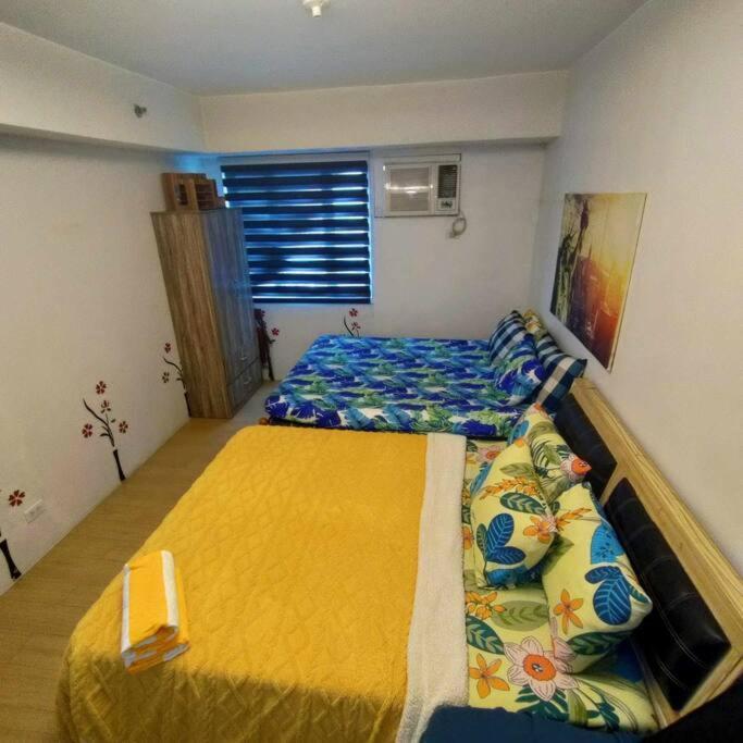#60 Mplace Tower B 2 Beds Apartment