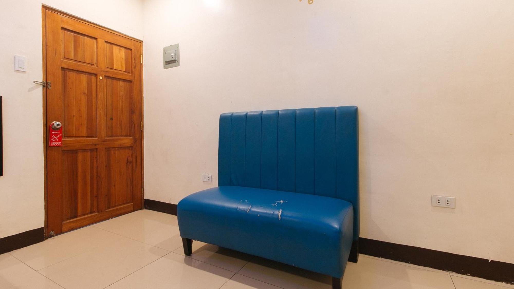 Hotel Reddoorz At V-cat Apartelle Sampaloc