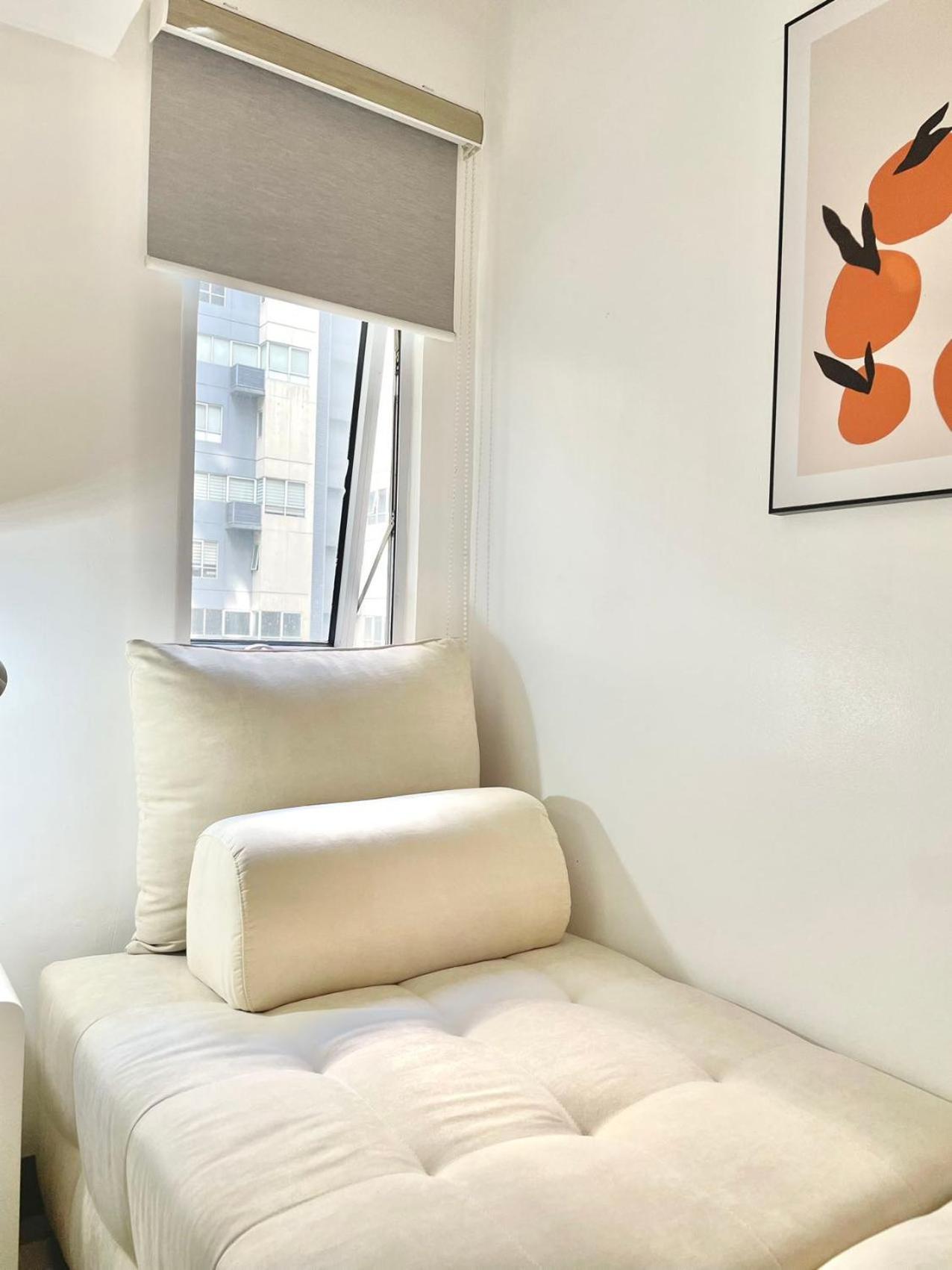 Apartment Thompson Victoria Tower Bgc Loft Type 1br *
