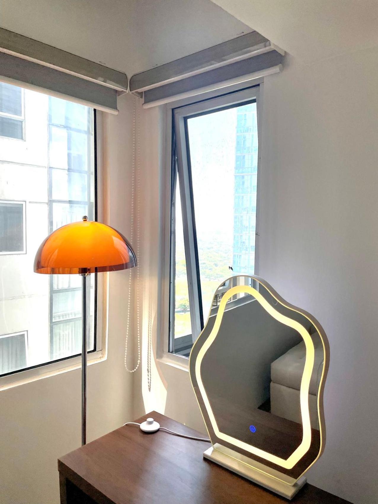 Thompson Victoria Tower Bgc Loft Type 1br
