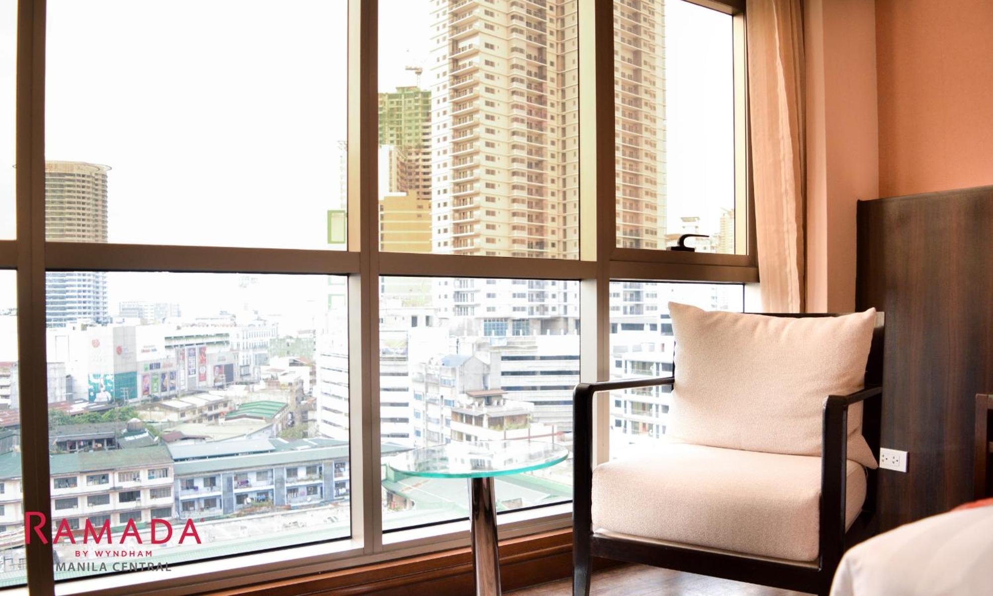 Hotel Ramada By Wyndham Manila
