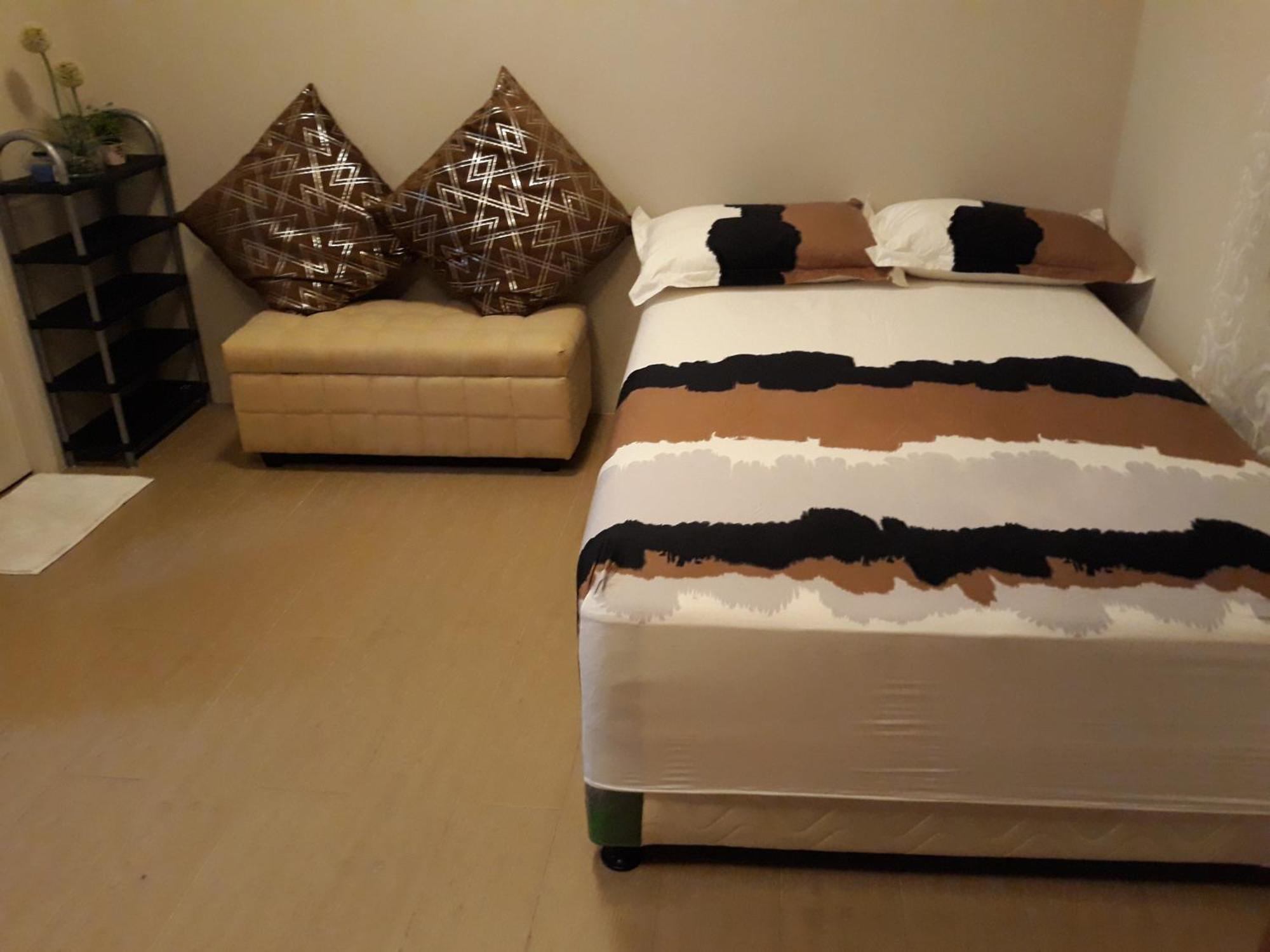 150 Newport - Near Naia T3 Airport