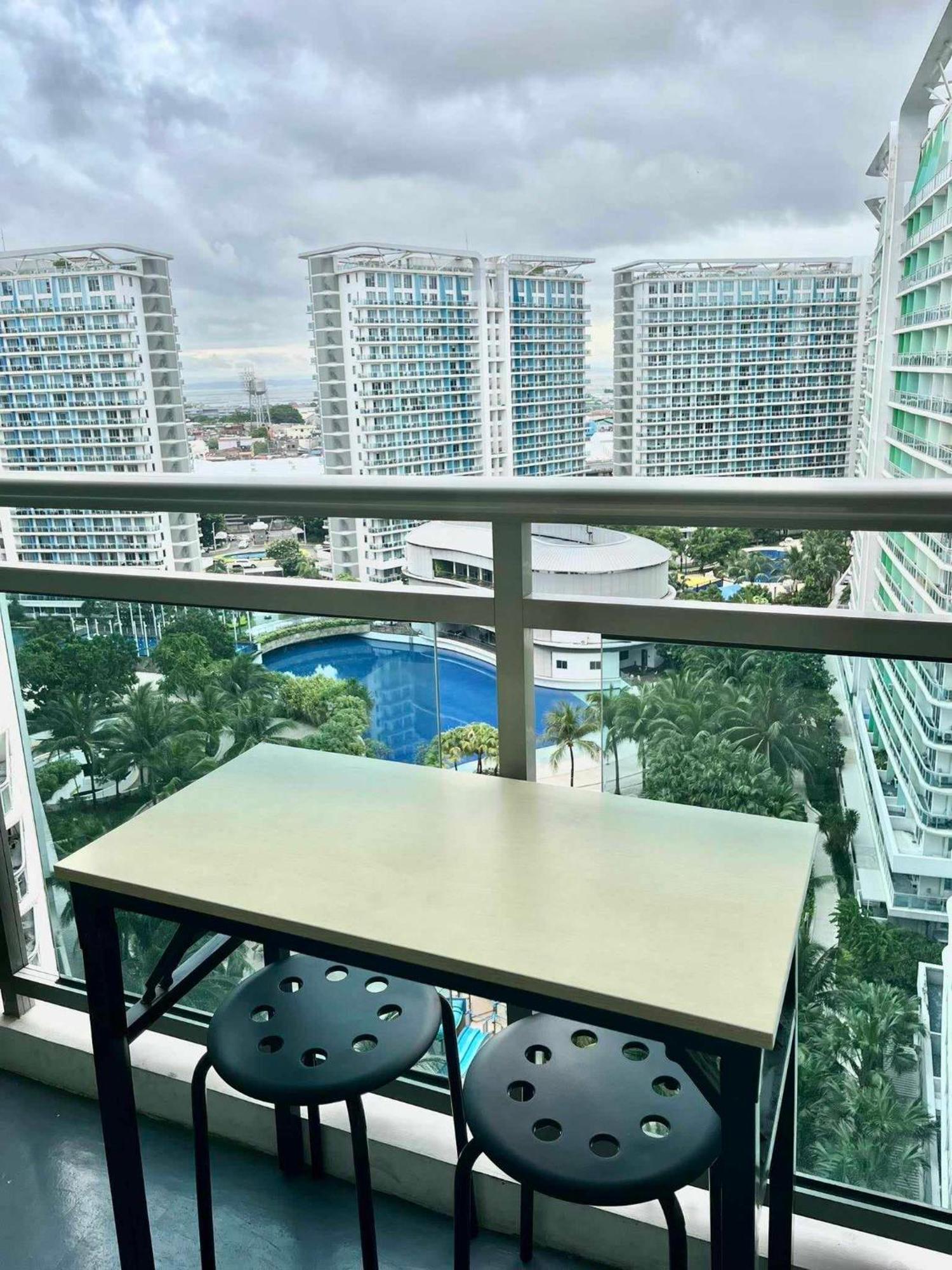 Aparthotel Residences In Azure Condominium Paranaque City Metro Manila