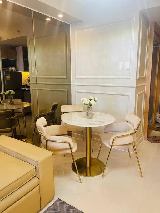 Apartamento The Glorious Haven Near Moa Manila
