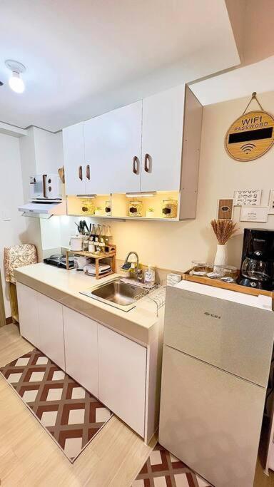 Apartment #19 Trees Residences Tower21 Manila