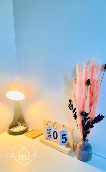 Apartment Casa Con - 2 Bedroom Pastel Boho-chic Haven Manila