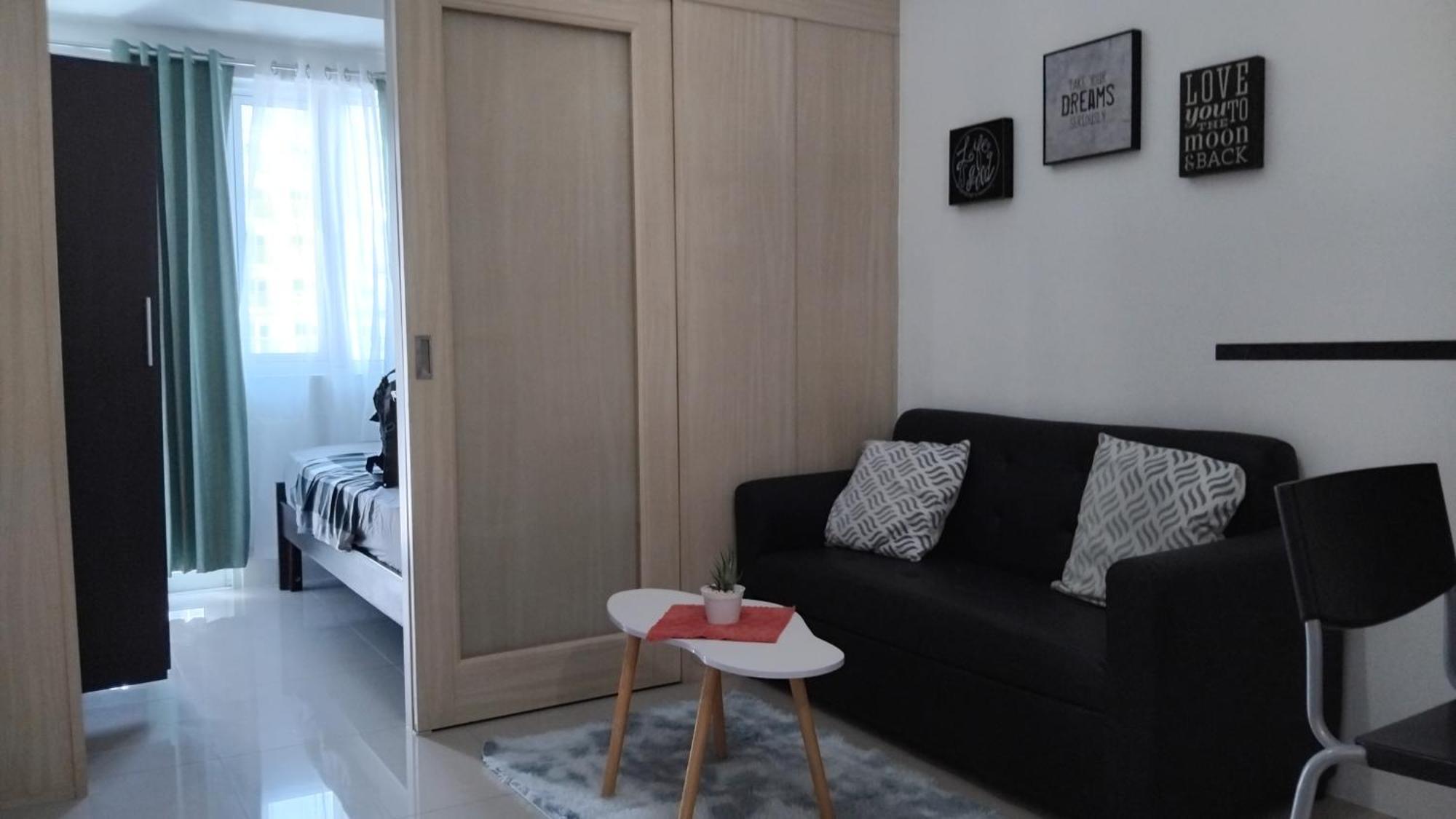 Dizer's Crib 1br Tower B-jazz