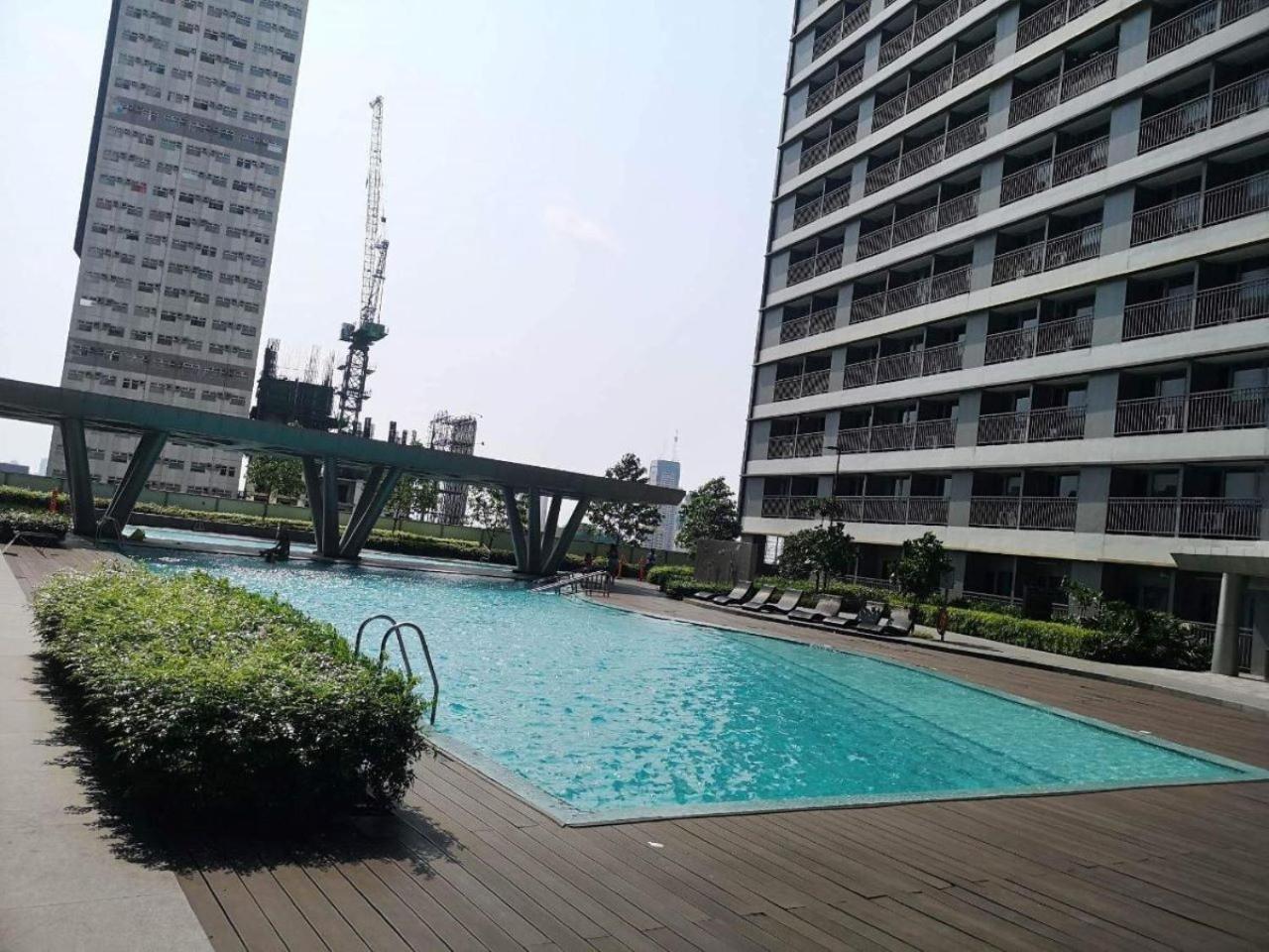 The Iconic: Comfortable Living By Awsom Phil Apartment