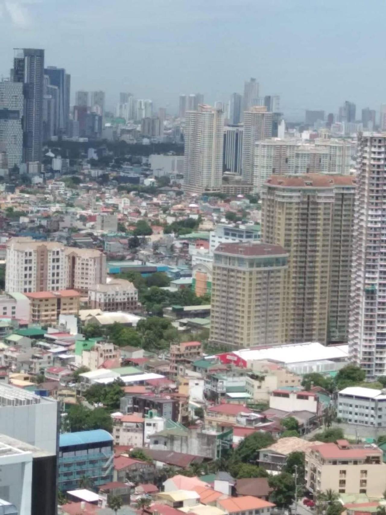 The Iconic: Comfortable Living By Awsom Phil Apartamento Manila