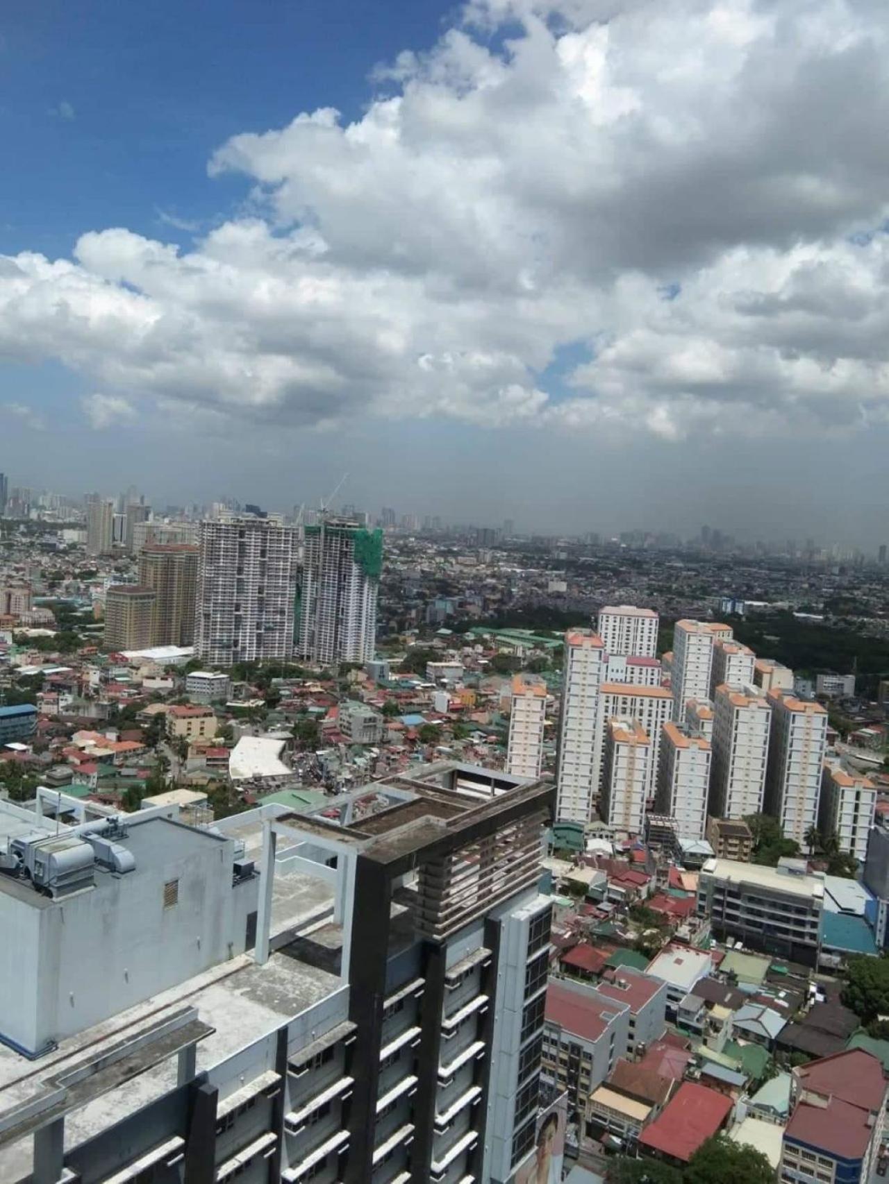 Apartment The Iconic: Comfortable Living By Awsom Phil Manila