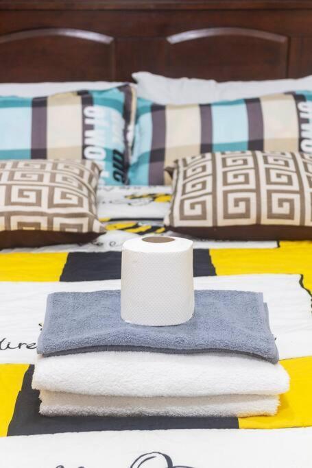 Live Big In Manila's Tiny Studio! Fast Reply! Apartamento *