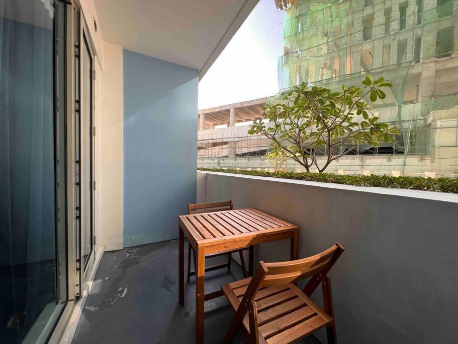 Artist's Haven Creative At Azure * Manila