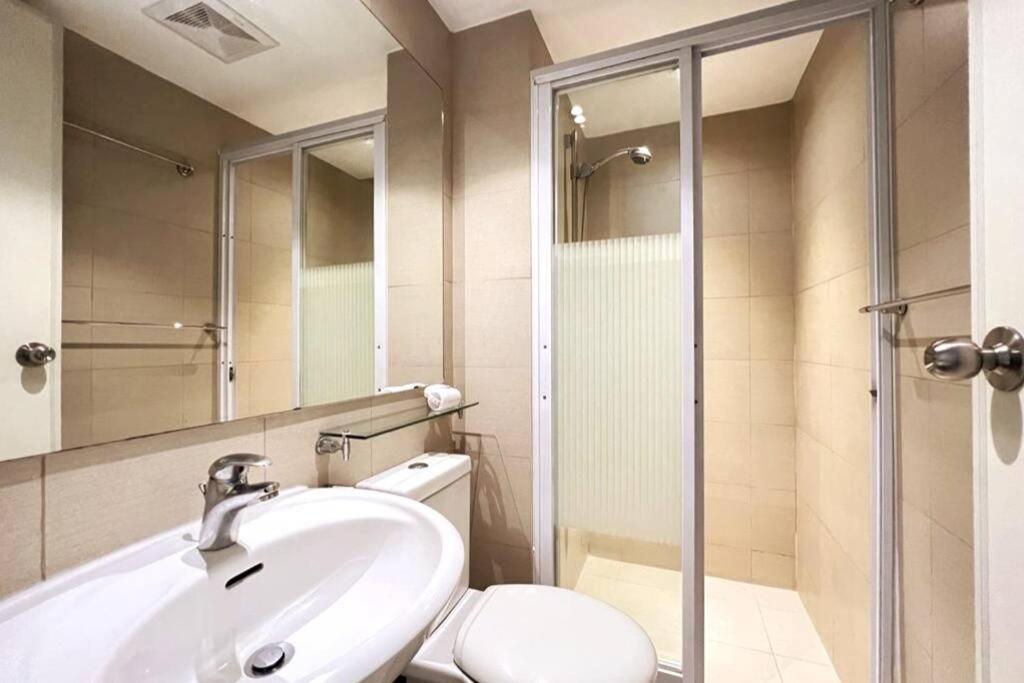 Apartment Simple Wooden Style Unit *