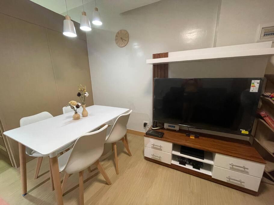 Apartment Chillax Nordic Ps4 Ktv Netflix Coffee Games Manila