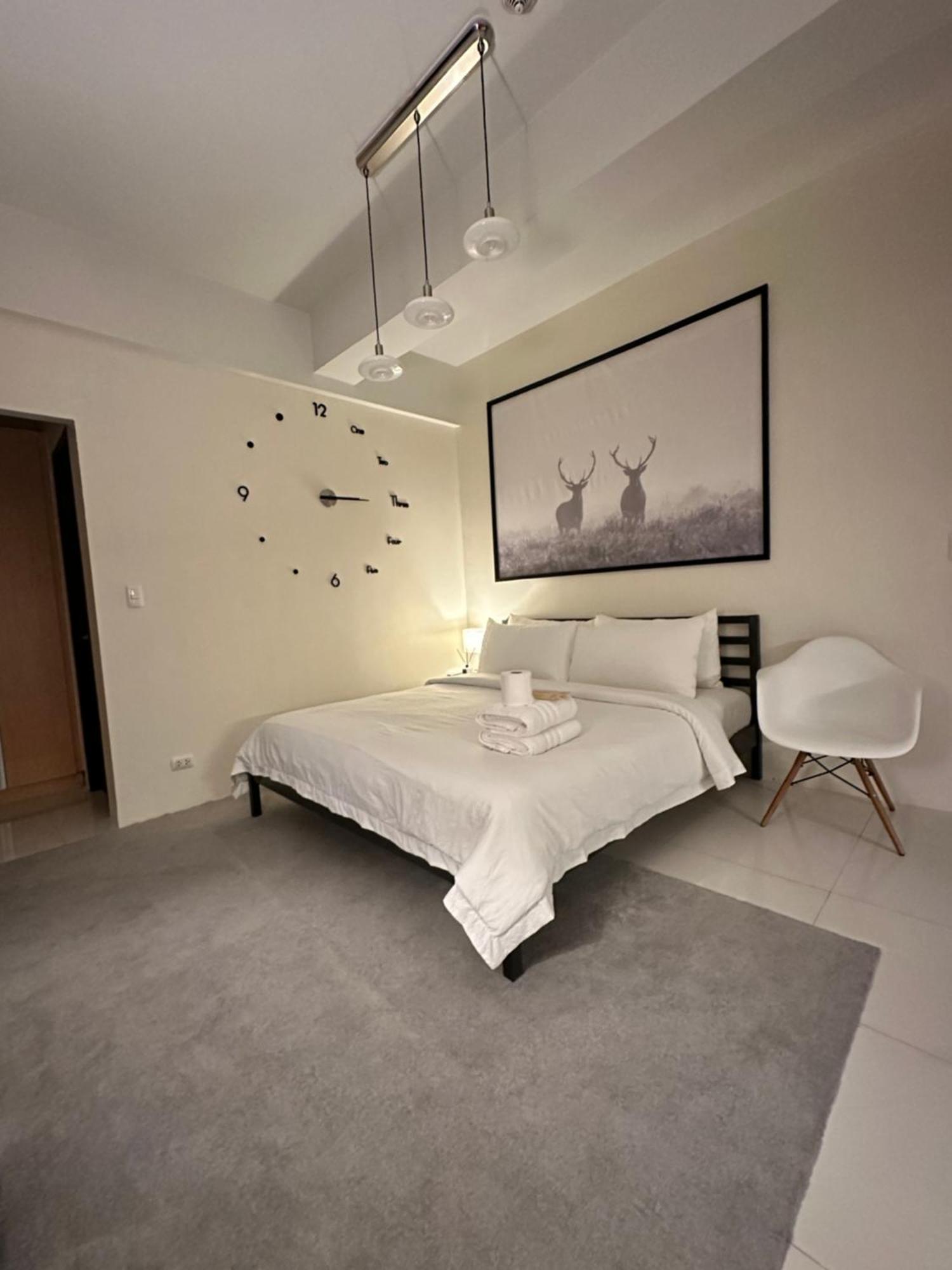 101 Newport Blvd Unit 2a Cluster 4 By Rechelle Nunag Manila