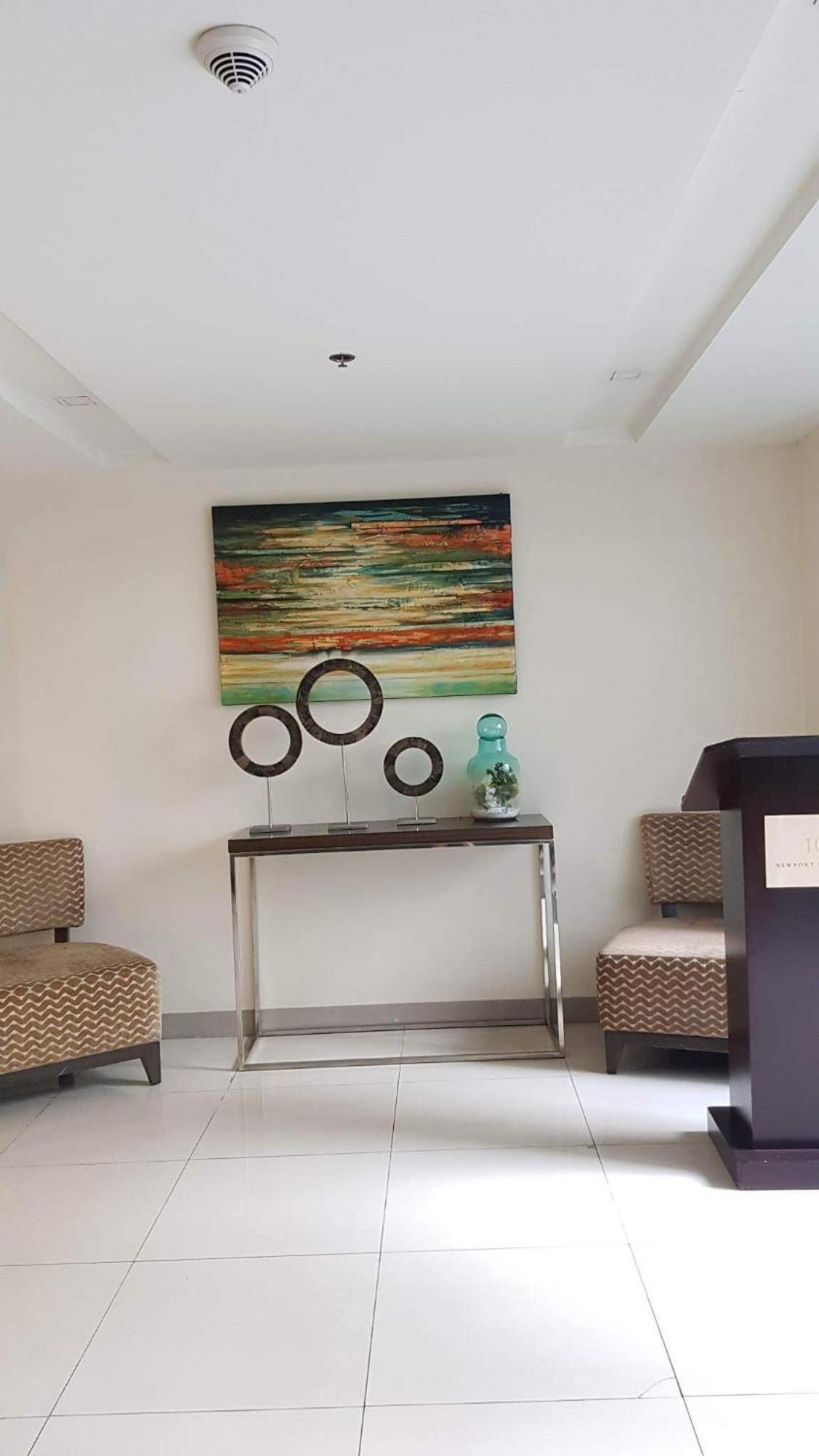 101 Newport Blvd Unit 2a Cluster 4 By Rechelle Nunag * Manila