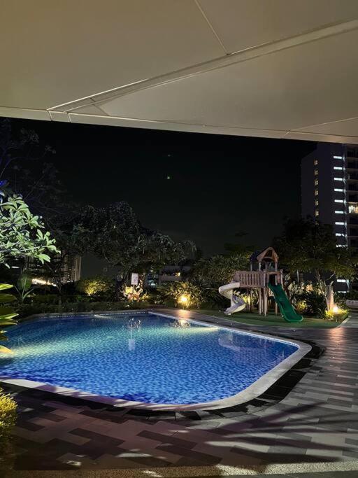 Sun And Moon D'wood Air Residences Makati Apartment Manila