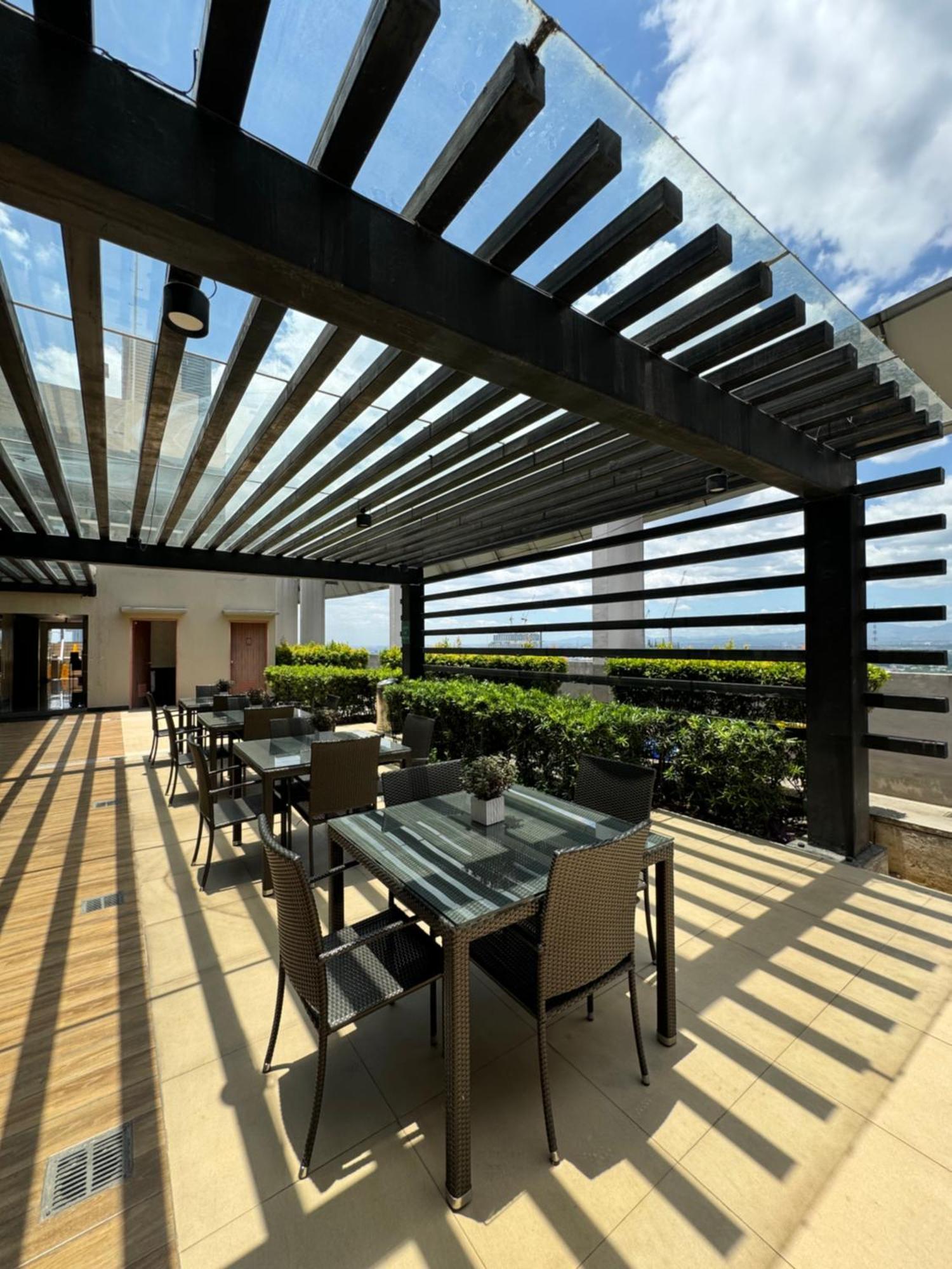 Vinia Infinity 1 Near Malls With Wifi And Netflix * Manila