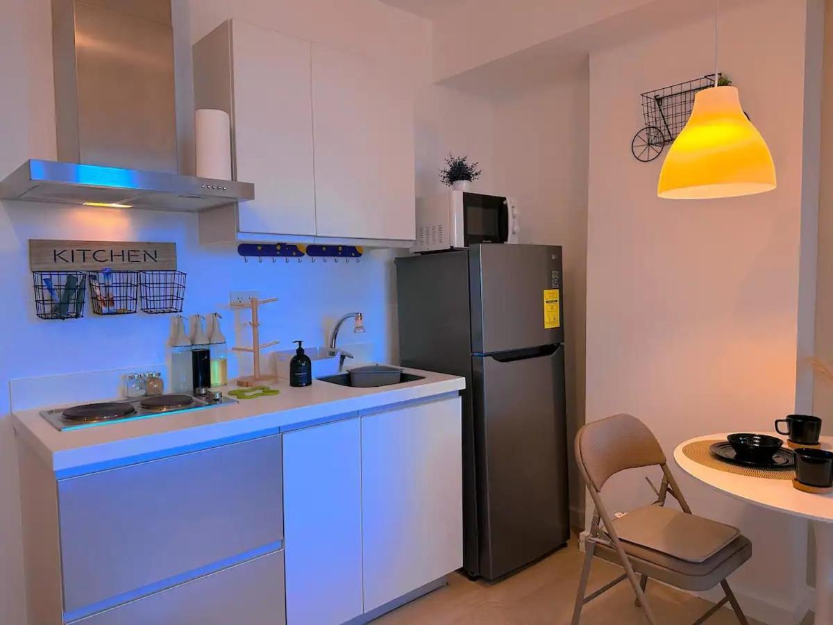 Azure Beach Residences By Andre Apartment Manila