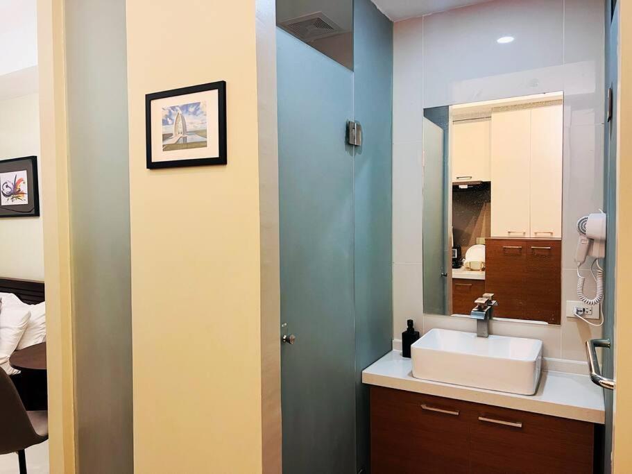 1br Condotel At Sunshine100 Plaza - 28f #ss04 Apartment Manila