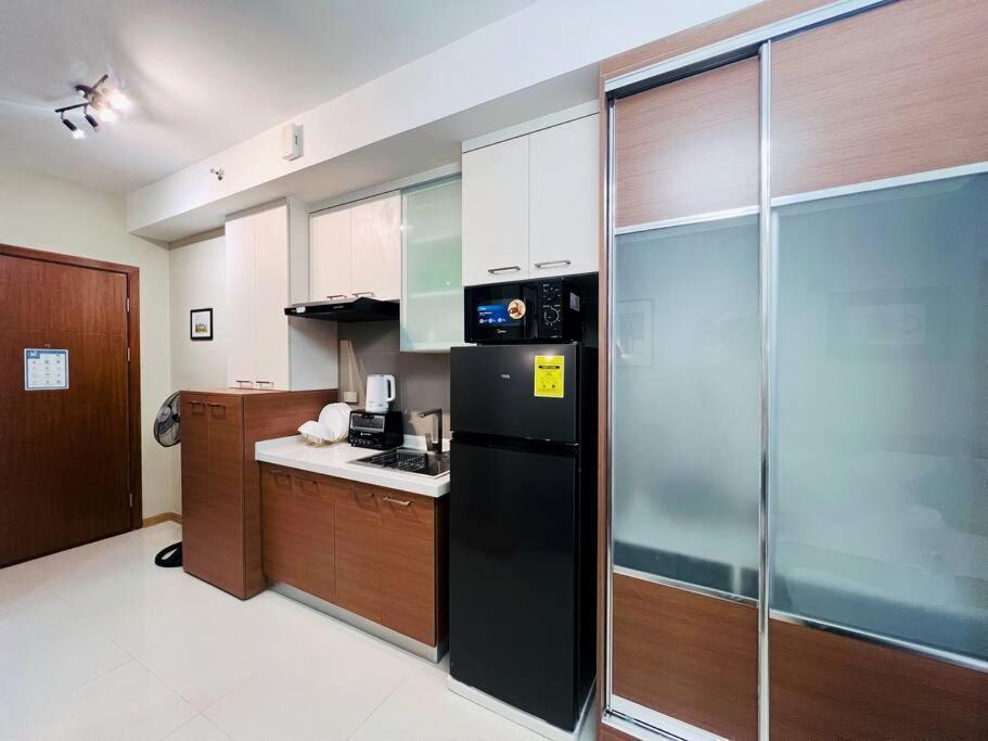 1br Condotel At Sunshine100 Plaza - 28f #ss04 * Manila