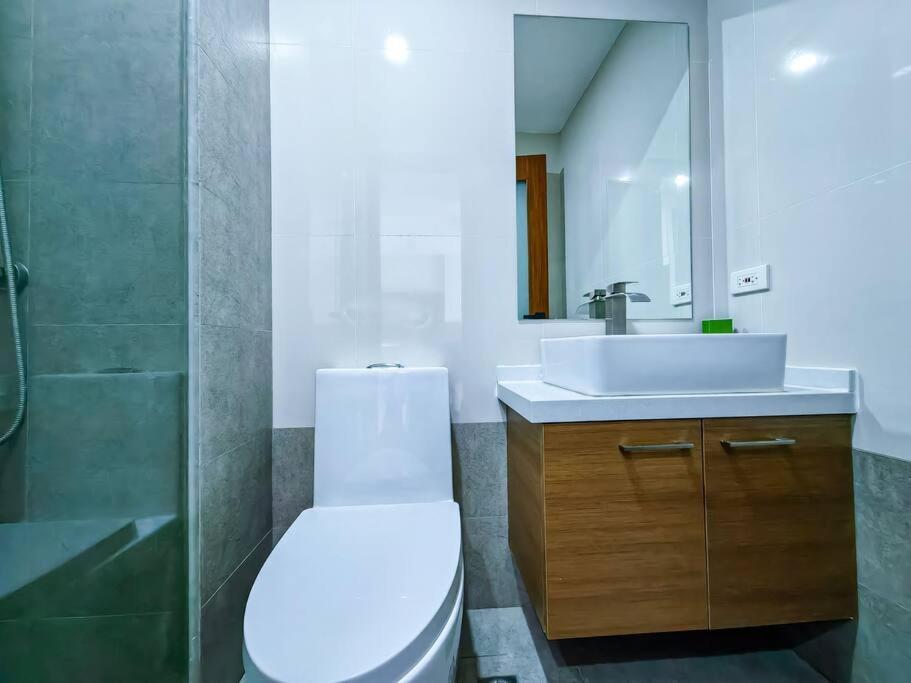 Apartment 1br Condotel At Sunshine100 Plaza - 17f #ss06 *