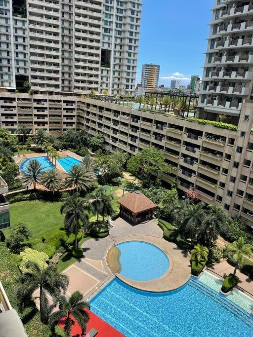 2br Fully Airconditioned With Balcony & Free Parking At Tivoli * Manila