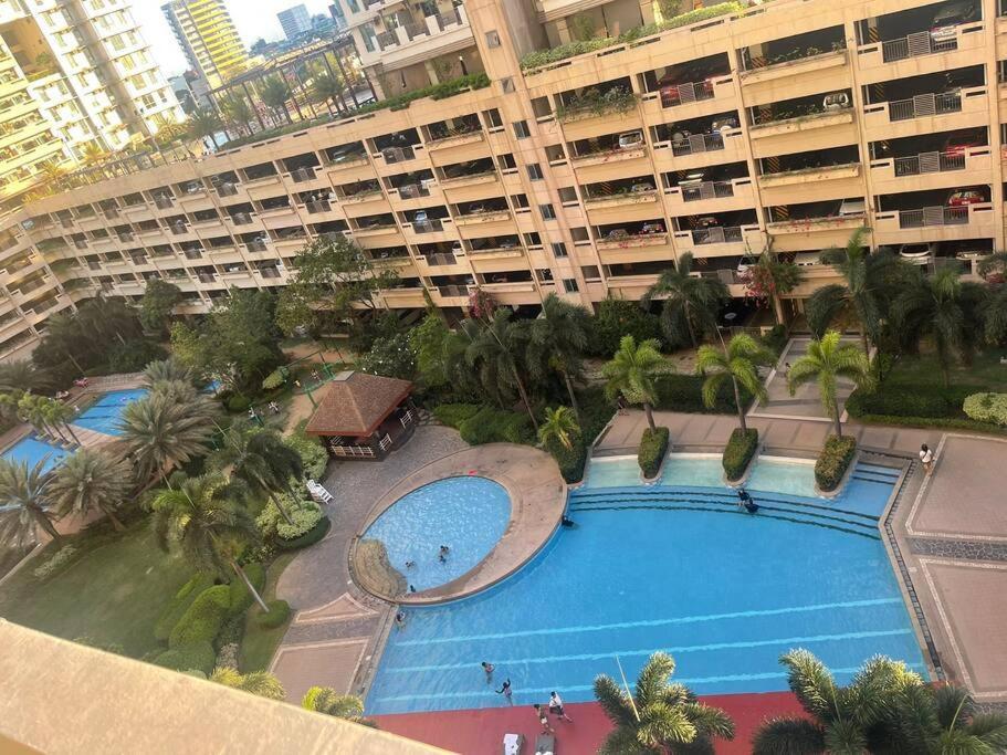 2br Fully Airconditioned With Balcony & Free Parking At Tivoli * Manila