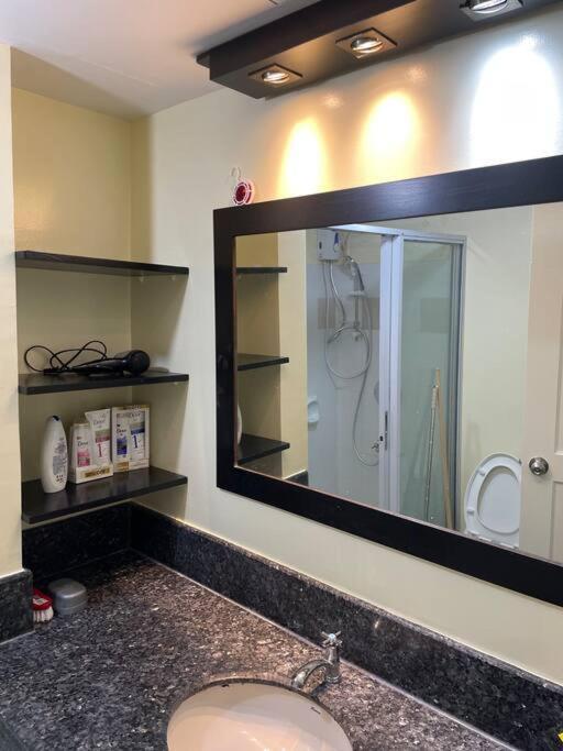 2br Fully Airconditioned With Balcony & Free Parking At Tivoli Apartment *