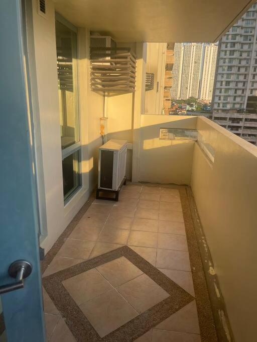 Apartment 2br Fully Airconditioned With Balcony & Free Parking At Tivoli