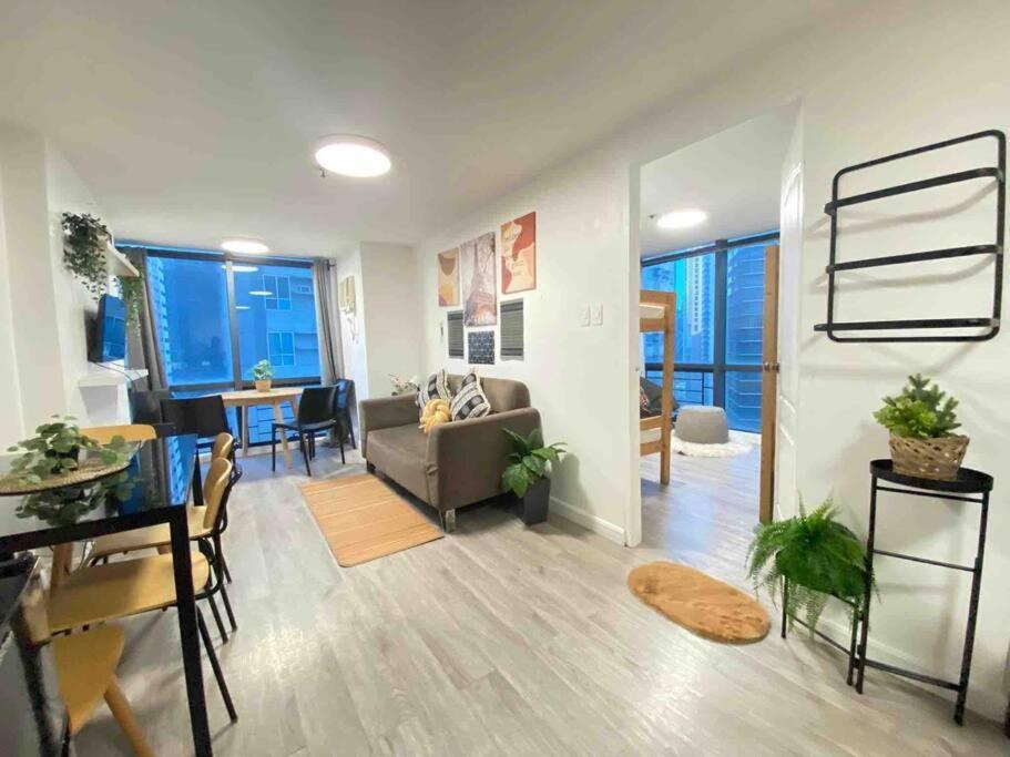 41sqm 1br In Center Of Ortigas Center Apartment *