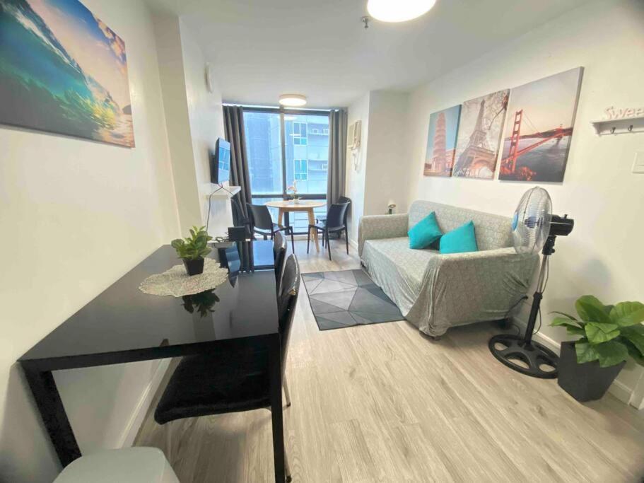 41sqm 1br In Center Of Ortigas Center *