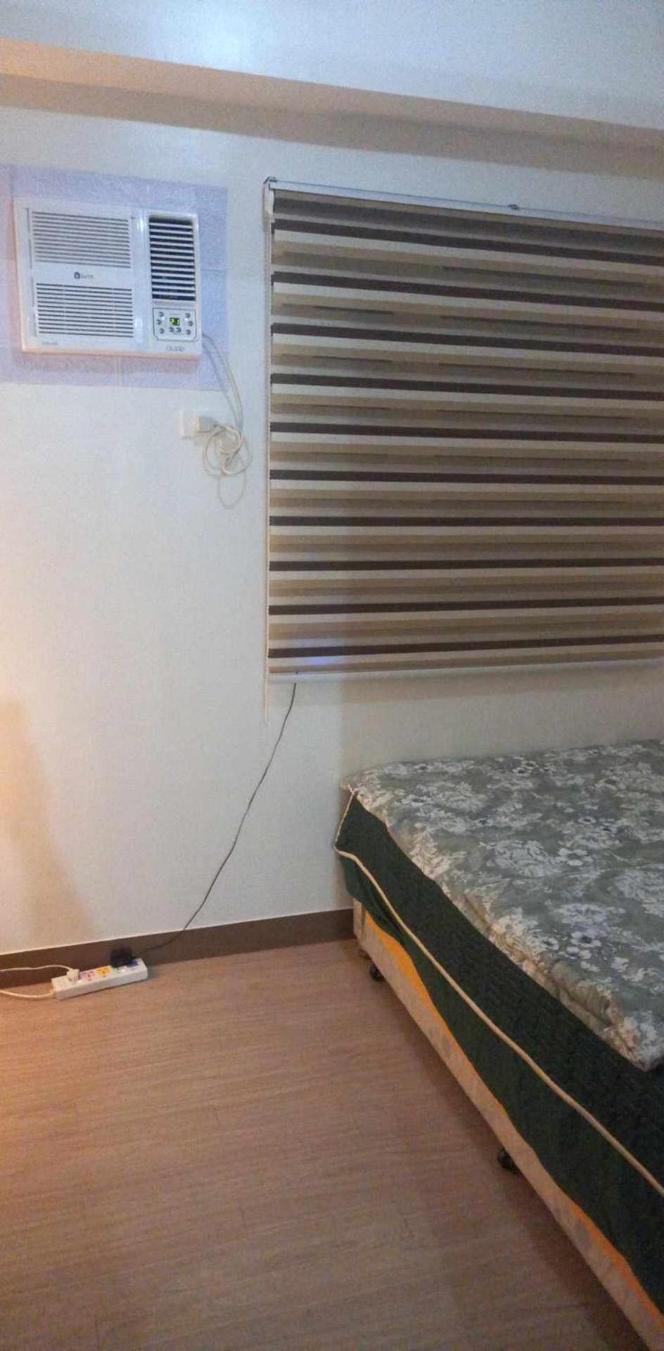 Comfy 1 Bedroom With Netflix & Free Wifi - Trees Residences Apartment Manila