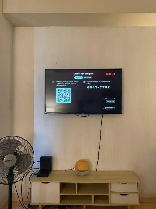 Soho Free Netflix Apartment